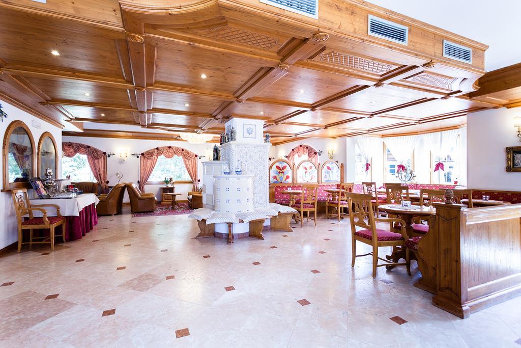 Hotel Vienna San Martino Di Castrozza Bagian luar foto