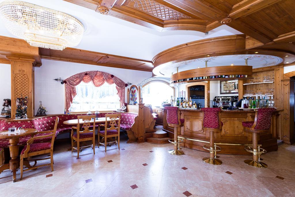 Hotel Vienna San Martino Di Castrozza Bagian luar foto