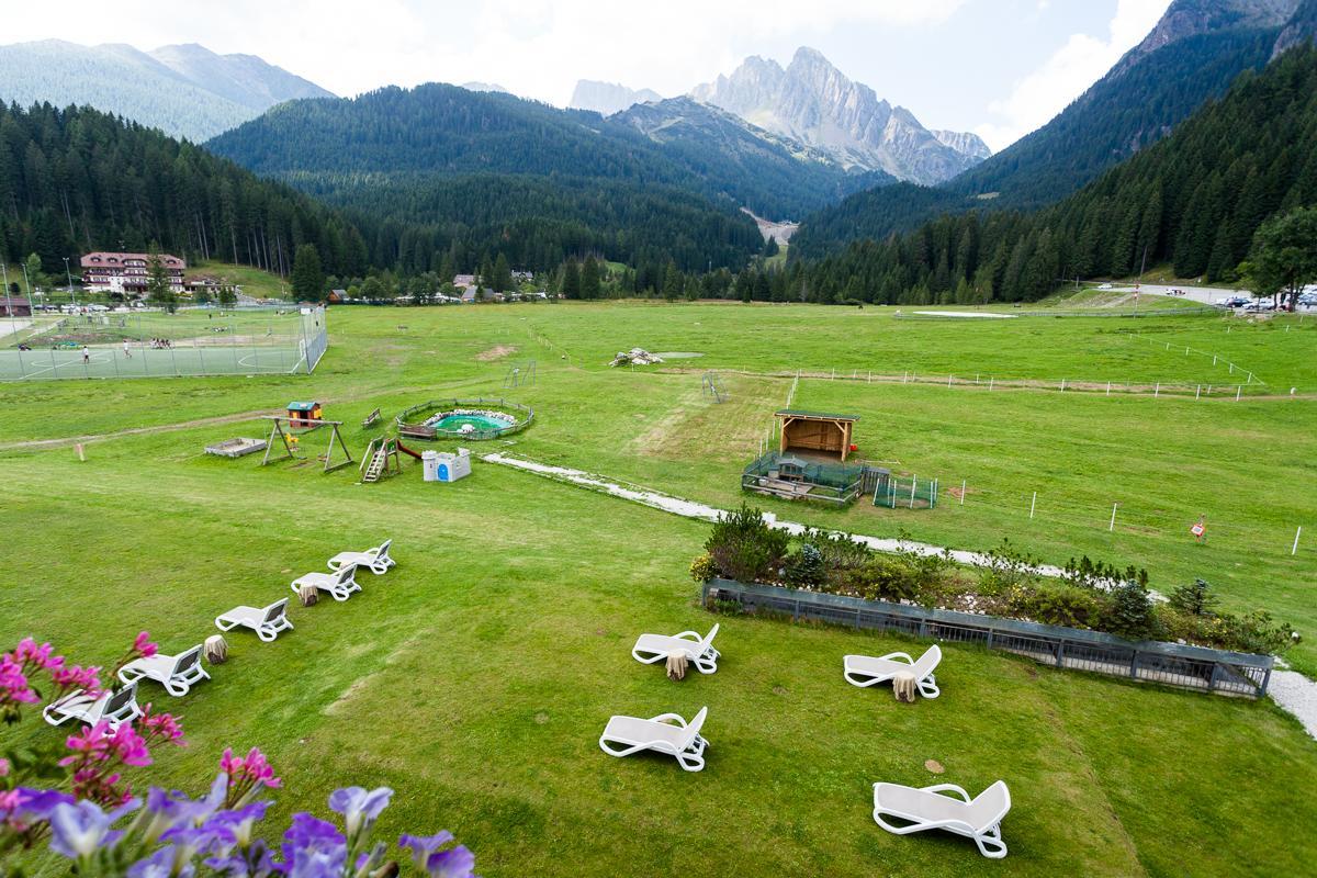 Hotel Vienna San Martino Di Castrozza Bagian luar foto